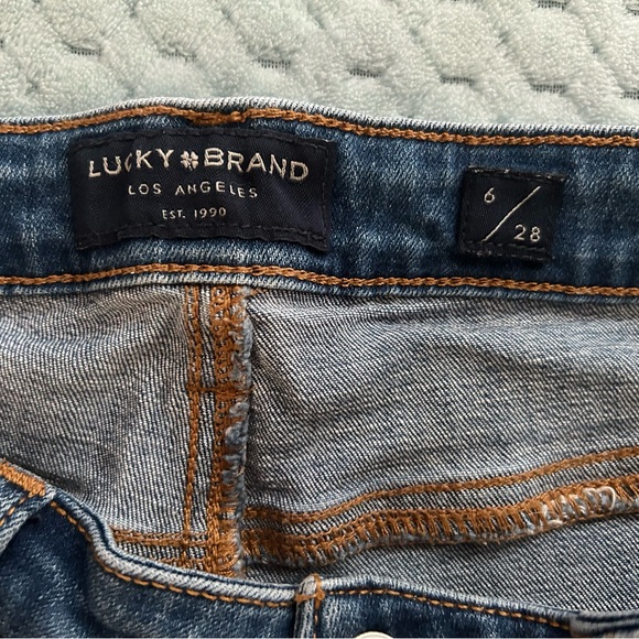 Lucky Brand Women’s Denim Shorts. Size 6/28. EUC - Picture 5 of 7